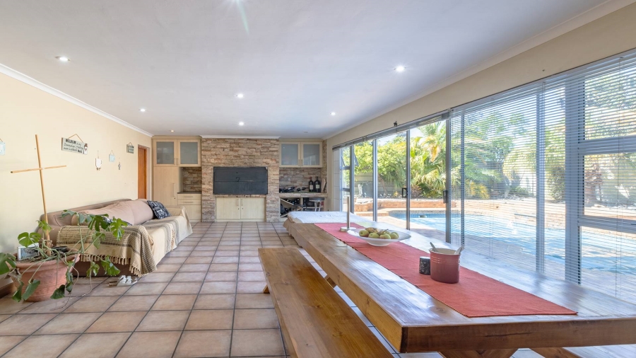 5 Bedroom Property for Sale in Northgate Western Cape